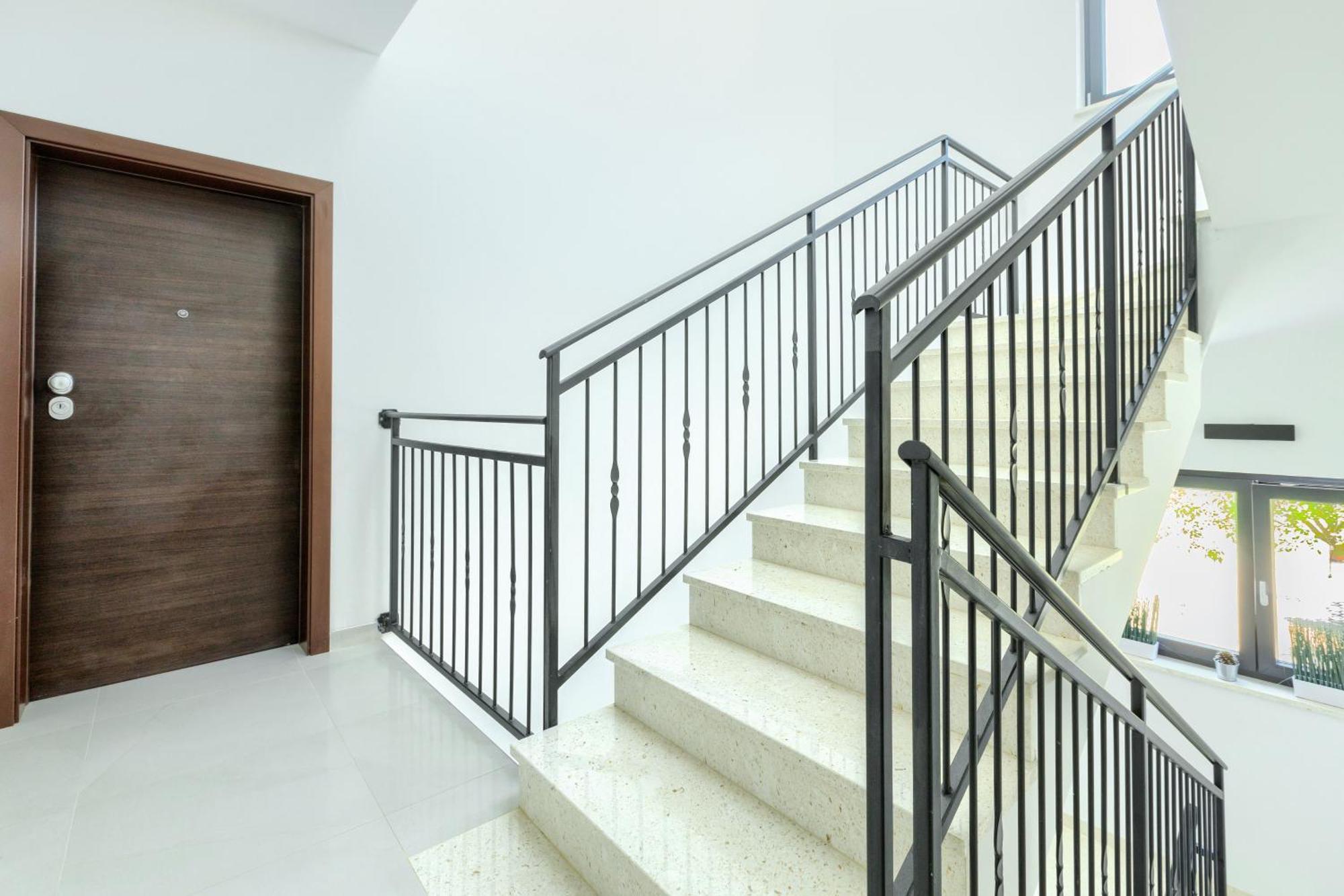 Apartments La Scogliera ロヴィニ エクステリア 写真