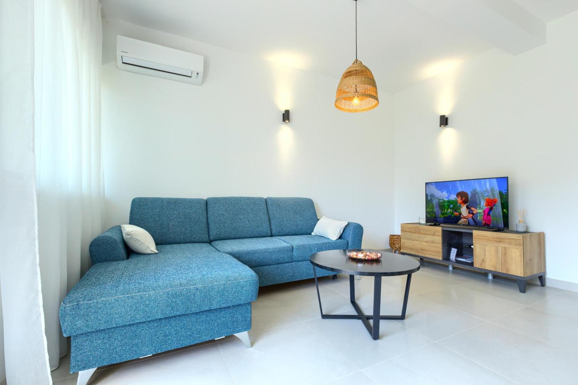 Apartments La Scogliera ロヴィニ 部屋 写真