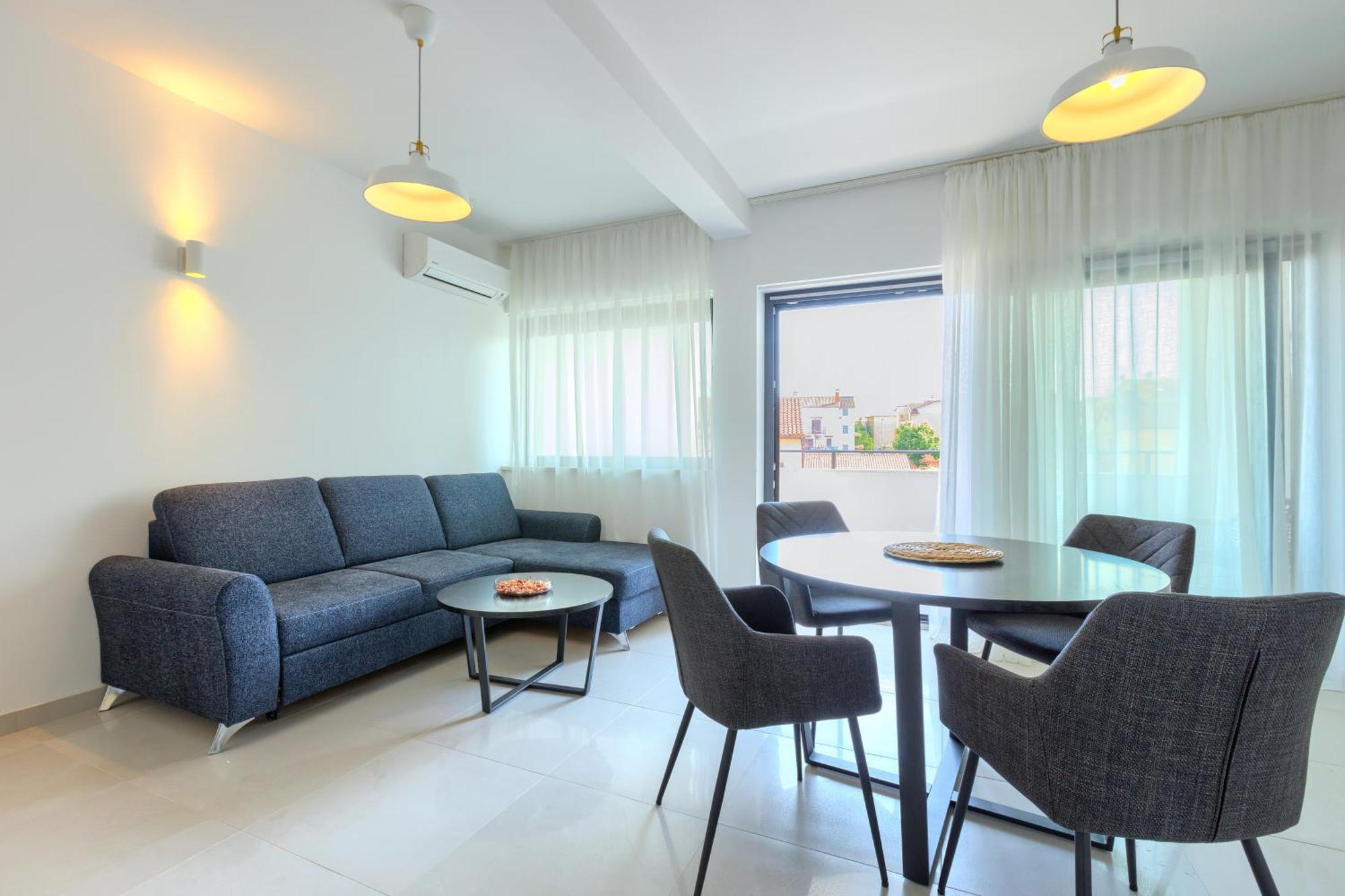 Apartments La Scogliera ロヴィニ 部屋 写真