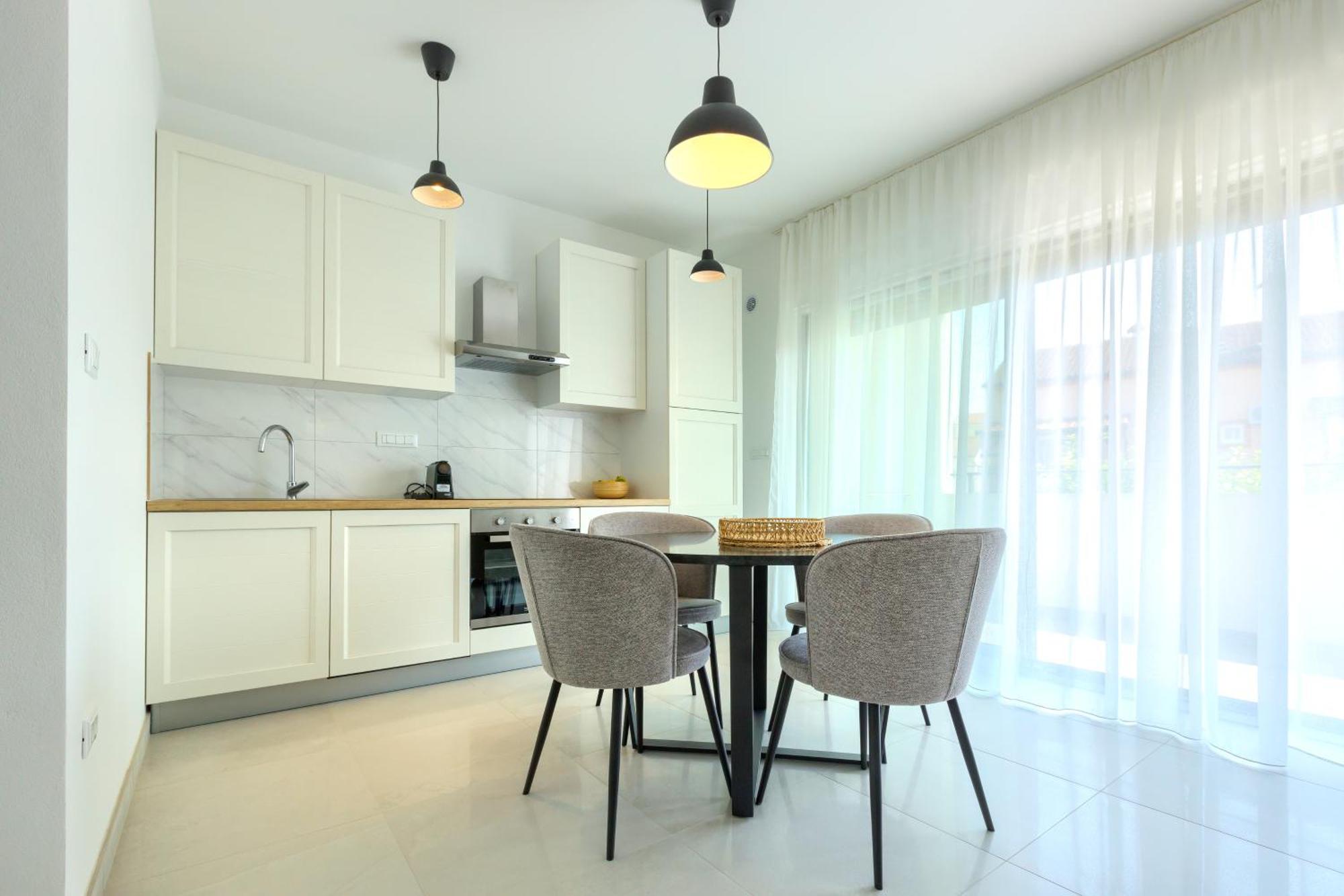 Apartments La Scogliera ロヴィニ 部屋 写真