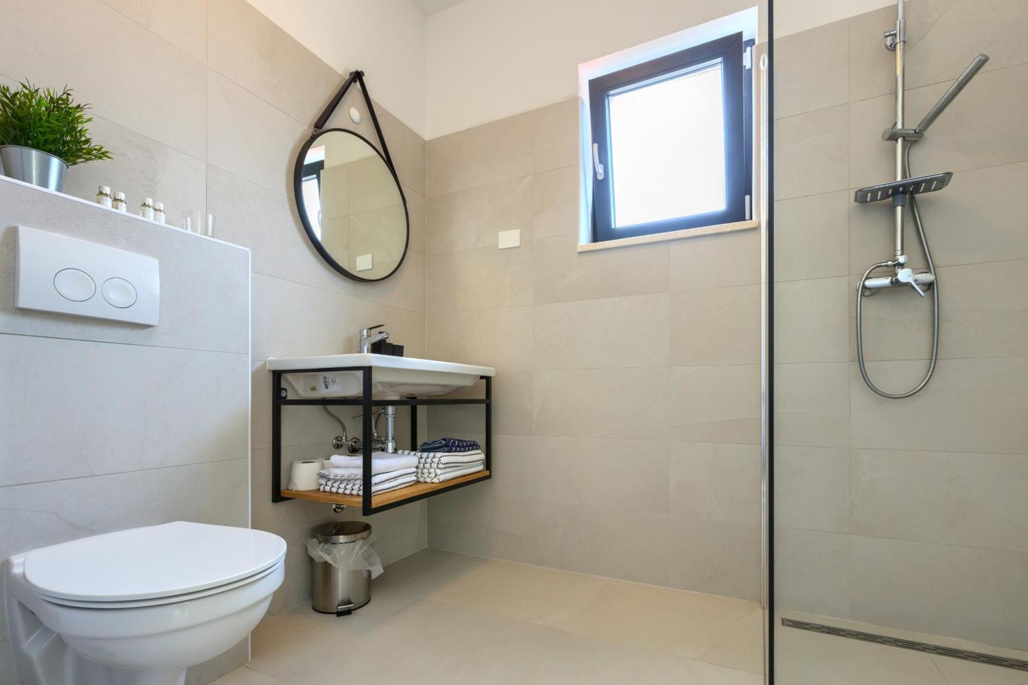 Apartments La Scogliera ロヴィニ エクステリア 写真