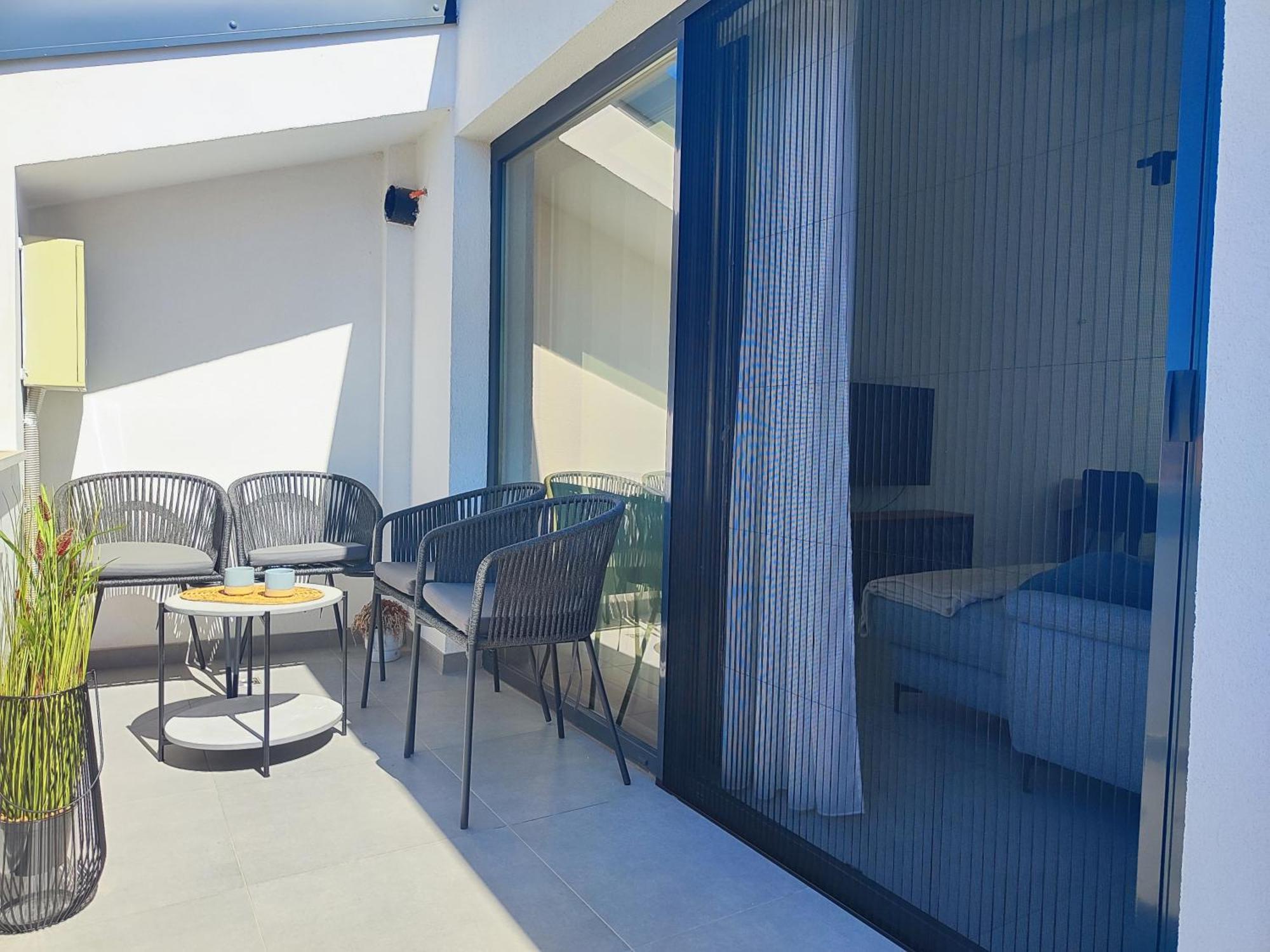 Apartments La Scogliera ロヴィニ エクステリア 写真